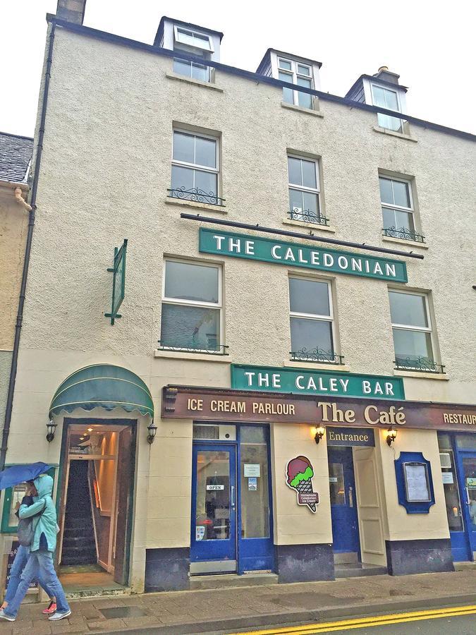 Caledonian Hotel Portree Buitenkant foto